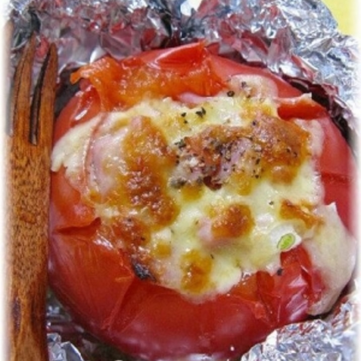 丸ごとトマトとチーズのホイル焼き